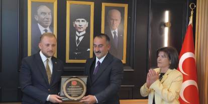 Demirel Görevi Oltulu’ya Devretti