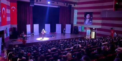 “UMUT” TİYATRO OYUNU MUĞLA’DA FARKINDALIK OLUŞTURDU