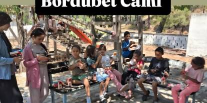 Özlü Ailesinden Yaz Kur’an Kursu Öğrencilerine Anlamlı İkram