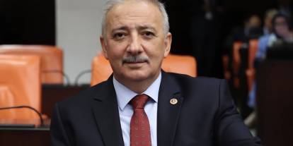 Kadem Mete’den 30 Ağustos Mesajı: “Türkiye’miz Geleceğe Daha Emin Adımlarla Yürüyor”