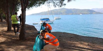 Marmaris’te Kruvaziyer Personelinden Örnek Çevre Duyarlılığı