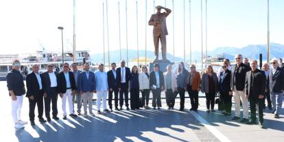 Marmaris’te 19 Ekim Muhtarlar Günü Kutlandı! Başkan Sezer Kılıç’tan Birlik ve Dayanışma Mesajı