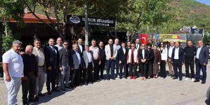 BAŞKAN ÜNLÜ MUHTARLARLA BİR ARAYA GELDİ