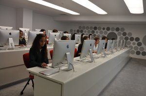 1347356177_apple_s__n__f__.jpg 1347356177_apple_s__n__f__.jpg