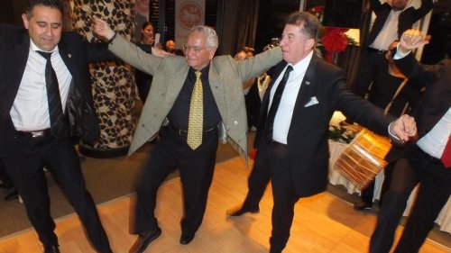 1660895_10152217224371912_881364903_n.jpg 1660895_10152217224371912_881364903_n.jpg