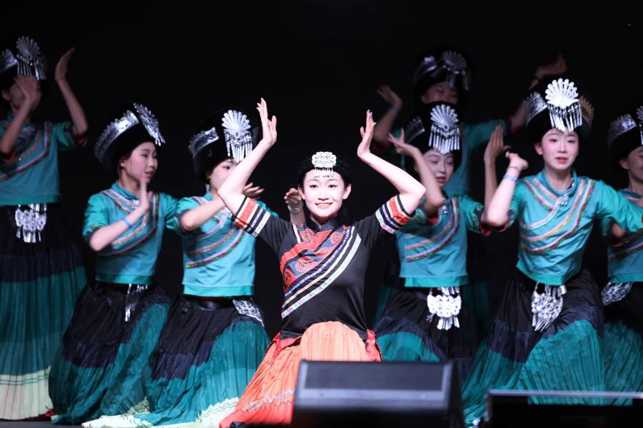 cin-pekin-universitesi-konser-6.jpeg