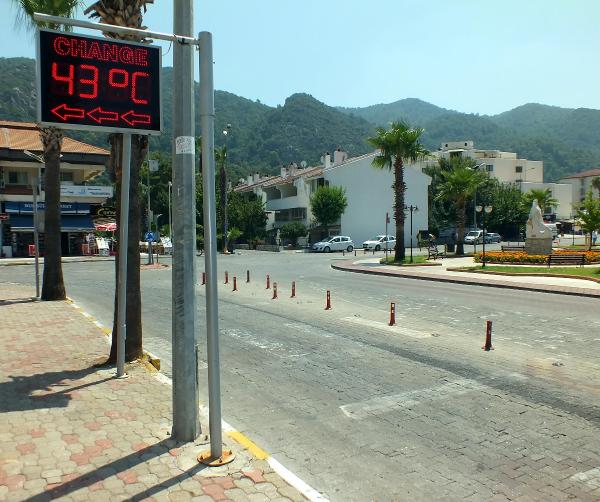 marmariste-plajlar-doldu_4921_dhaphoto1.jpg marmariste-plajlar-doldu_4921_dhaphoto1.jpg